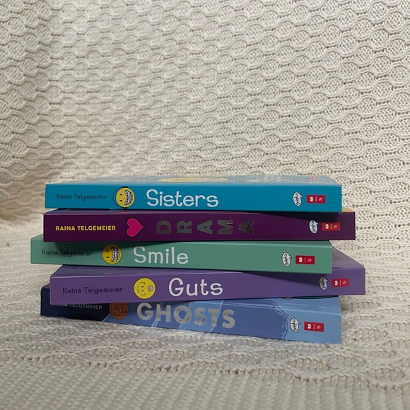 5 Book Set by Raina Telgemeier: Smile, Drama, Sisters, Ghosts , and Guts - Picture 4 of 6